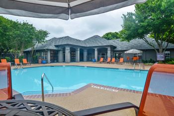 2 Swimming pools